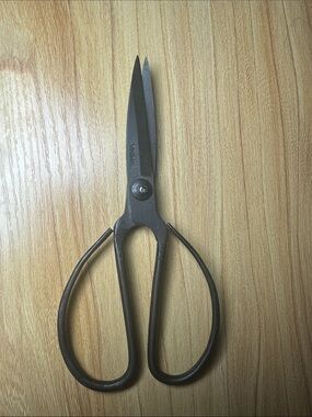 Vintage-Style Black Garden Snips Scissors